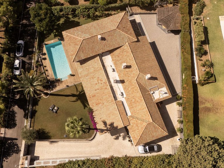 Villa for Sale in El Paraiso, Malaga 57