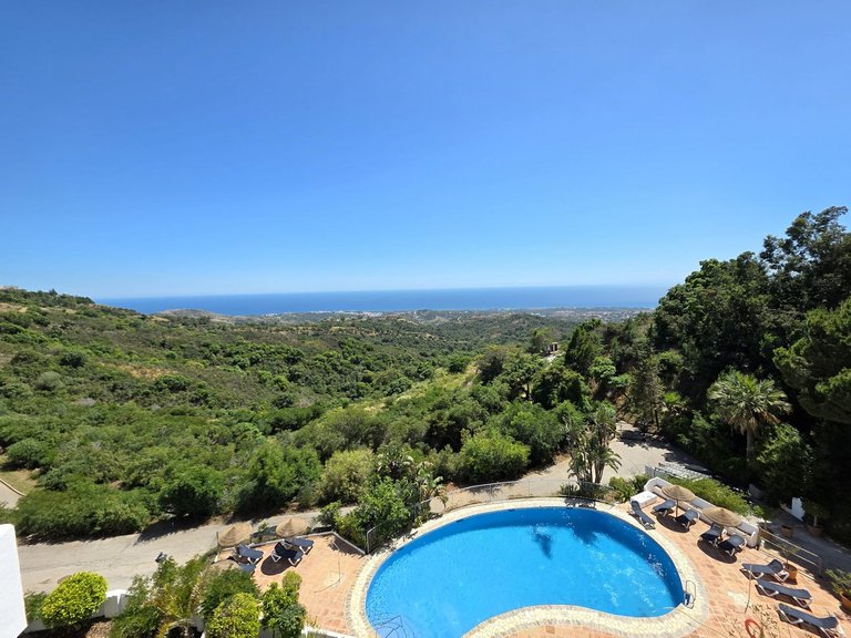 Apartment for Sale in La Mairena, Malaga 5