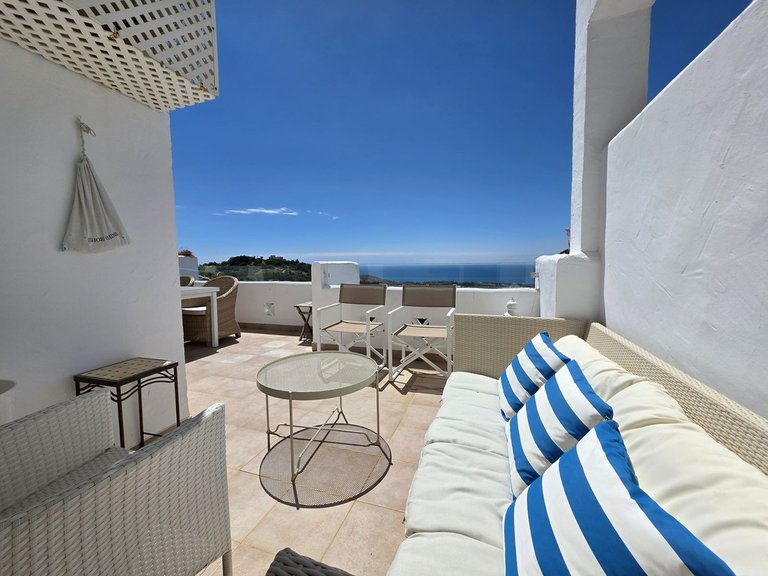 Apartment for Sale in La Mairena, Malaga 9