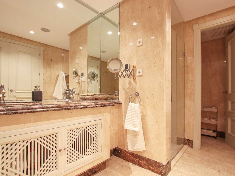 Apartment for Sale in Marbella, Malaga 30