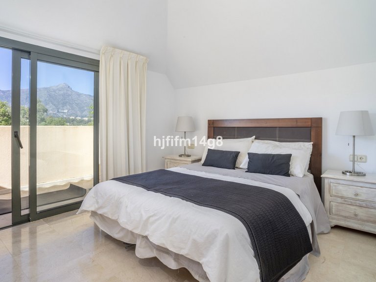 Apartment for Sale in Nueva Andalucía, Malaga 14