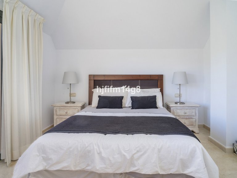Apartment for Sale in Nueva Andalucía, Malaga 15