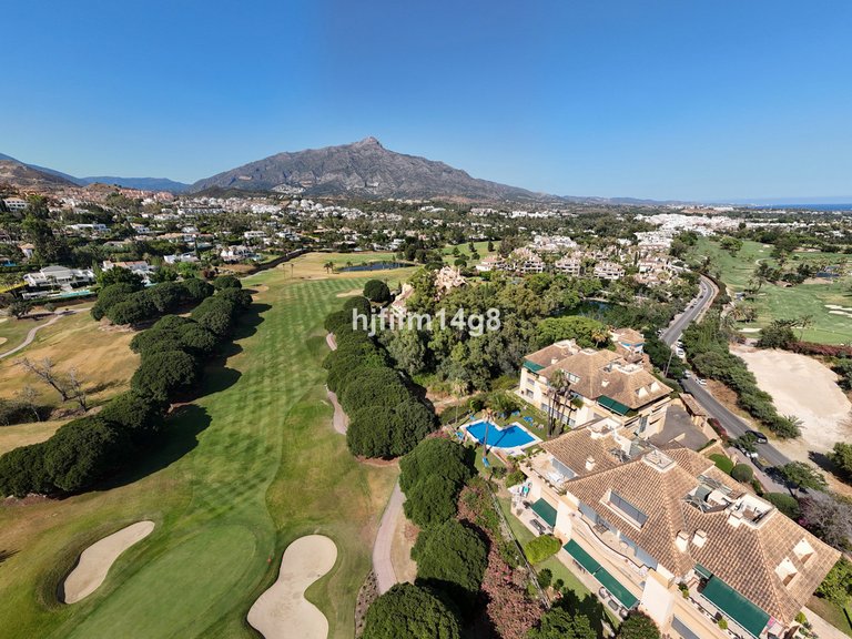 Apartment for Sale in Nueva Andalucía, Malaga 25