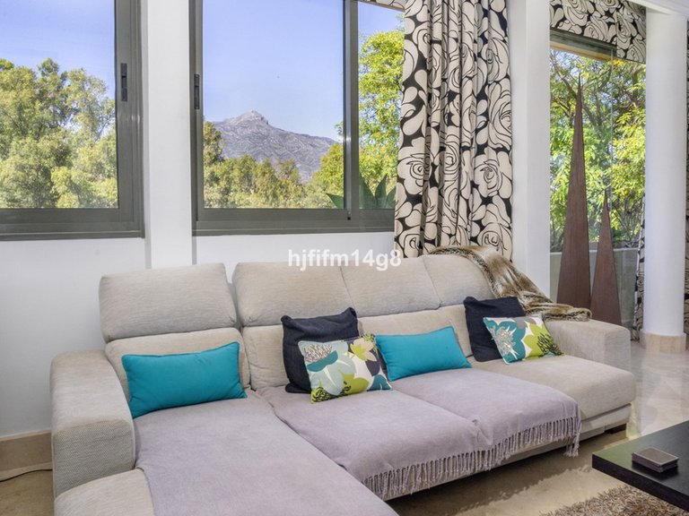 Apartment for Sale in Nueva Andalucía, Malaga 28