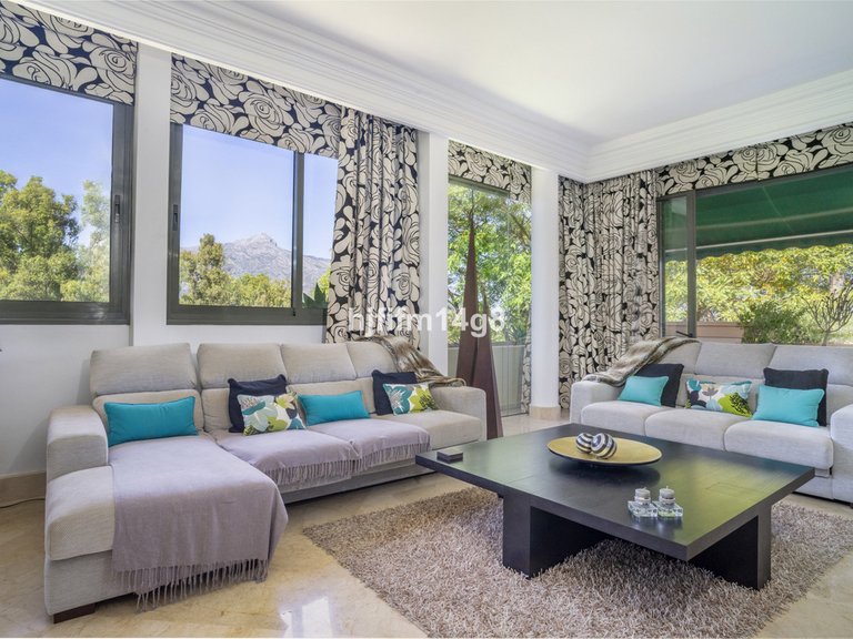Apartment for Sale in Nueva Andalucía, Malaga 6
