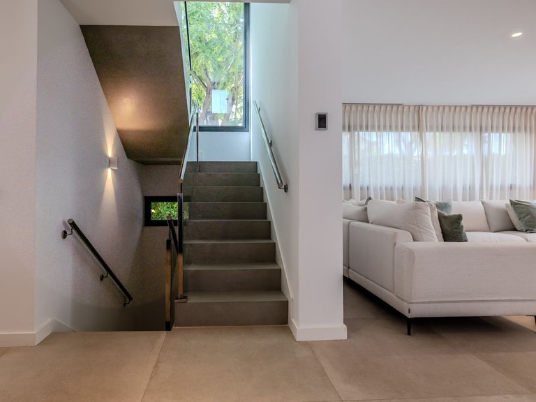 Villa for Sale in Puerto Banús, Malaga 14