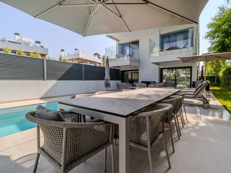 Villa for Sale in Puerto Banús, Malaga 37