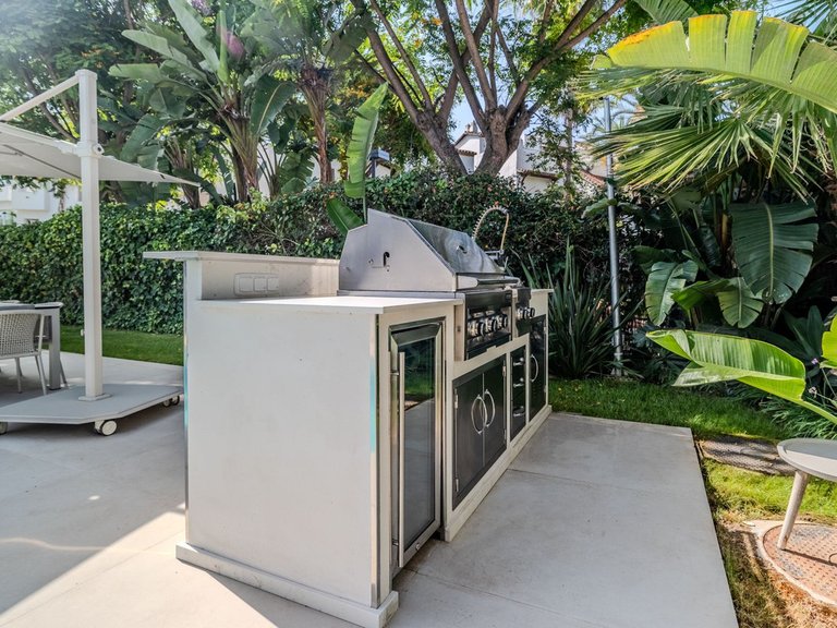 Villa for Sale in Puerto Banús, Malaga 42