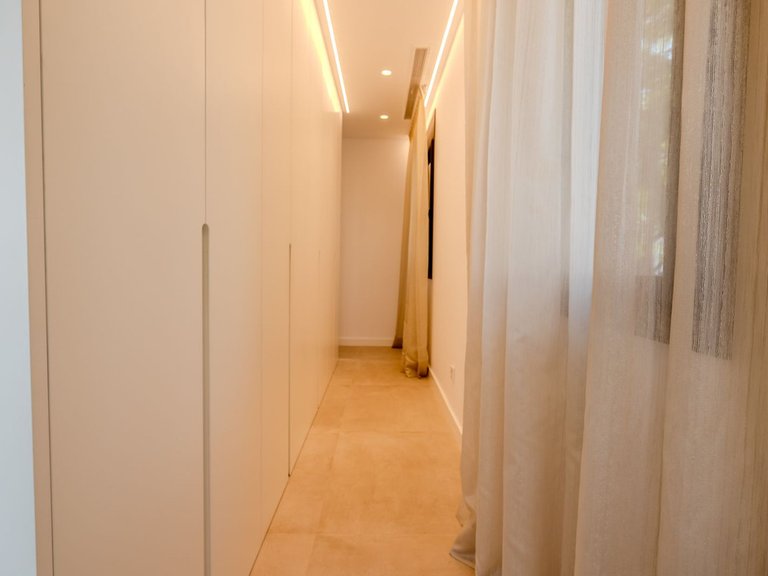 Villa for Sale in Puerto Banús, Malaga 46