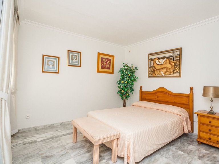 Villa for Sale in Calahonda, Malaga 17