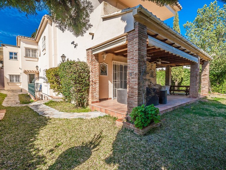 Villa for Sale in Calahonda, Malaga 20