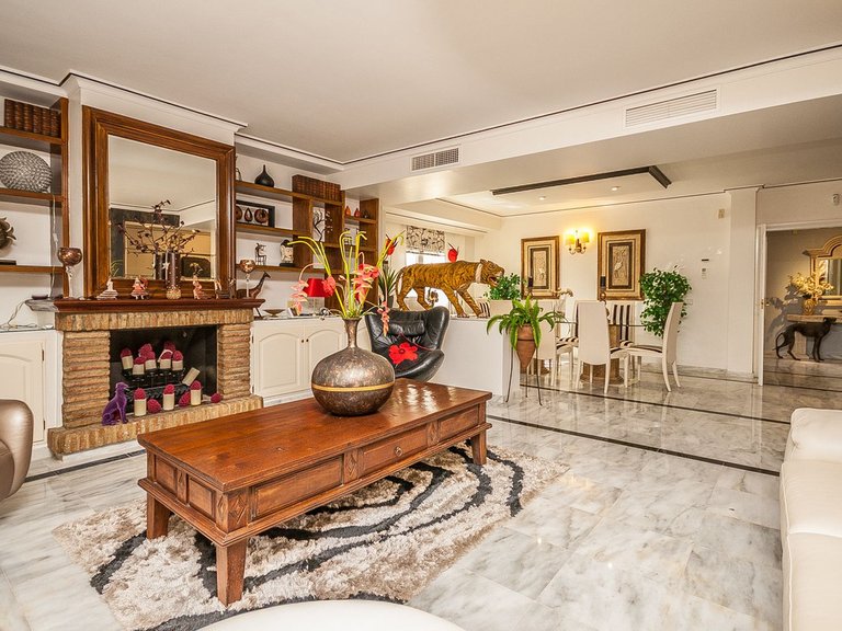 Villa for Sale in Calahonda, Malaga 24
