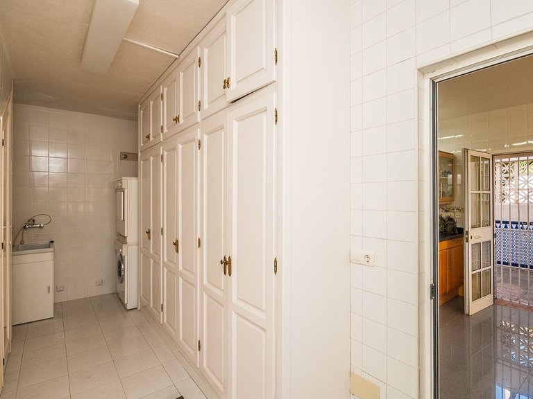 Villa for Sale in Calahonda, Malaga 26
