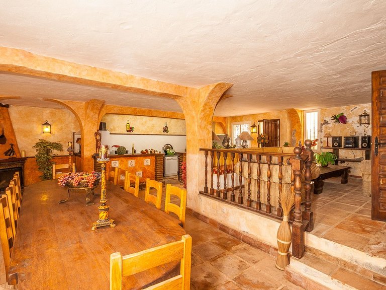 Villa for Sale in Calahonda, Malaga 30