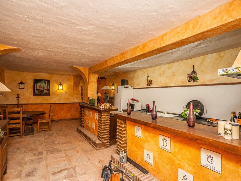 Villa for Sale in Calahonda, Malaga 33