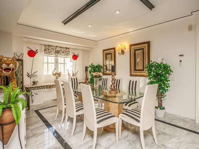 Villa for Sale in Calahonda, Malaga 4