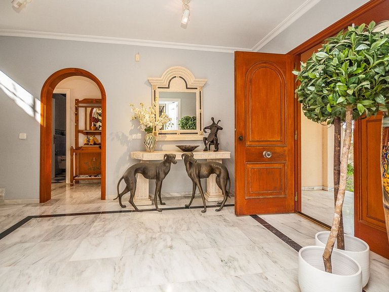 Villa for Sale in Calahonda, Malaga 5