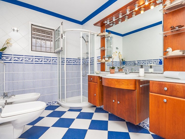 Villa for Sale in Calahonda, Malaga 7