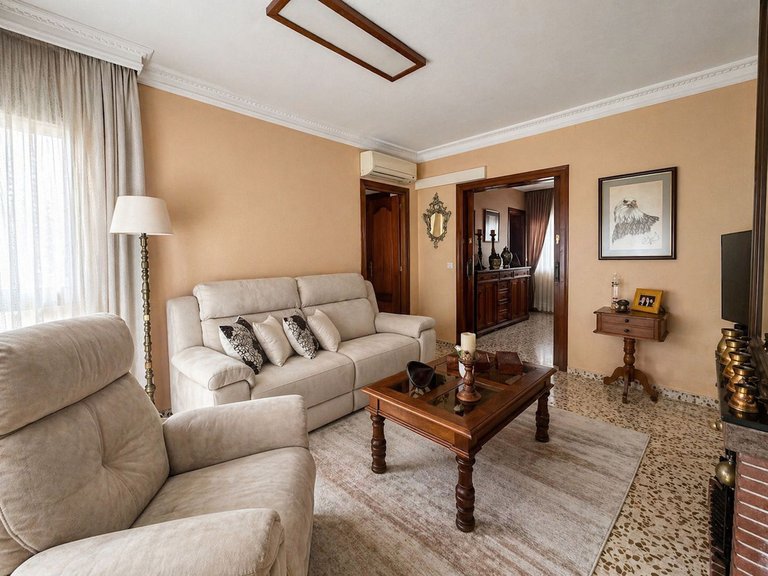 Villa for Sale in San Pedro De Alcántara, Malaga 4