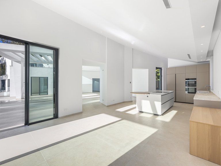 Villa for Sale in Sotogrande Alto, Cadiz 36
