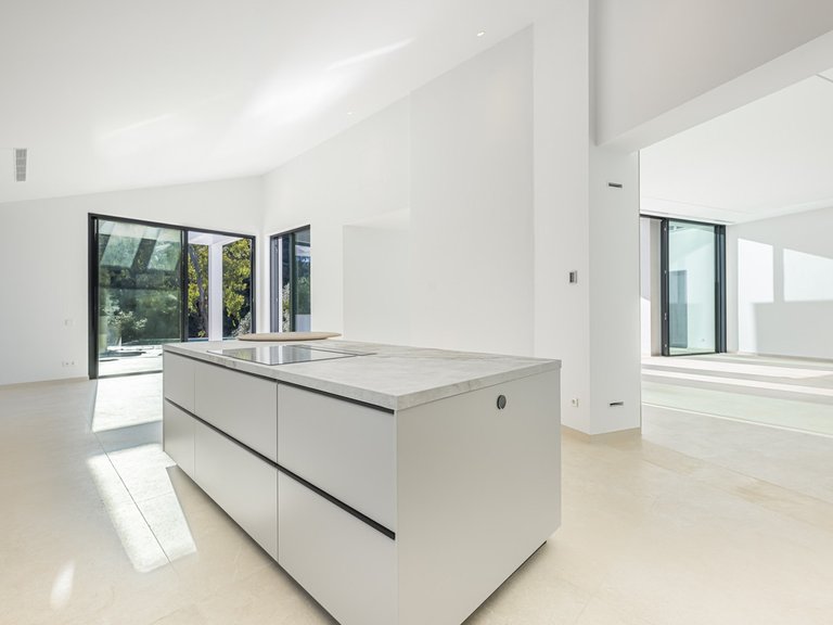 Villa for Sale in Sotogrande Alto, Cadiz 5