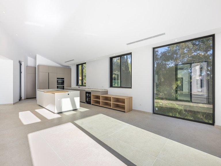 Villa for Sale in Sotogrande Alto, Cadiz 6