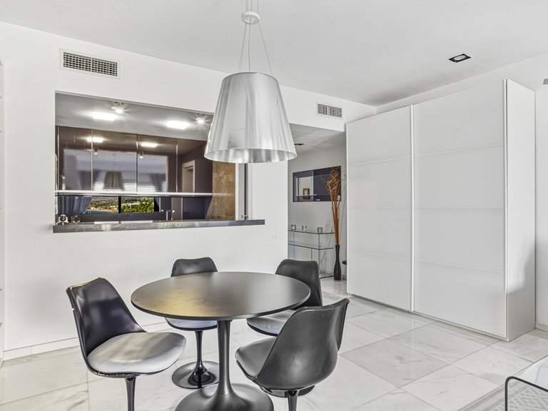 Apartment for Sale in Puerto Banús, Malaga 10