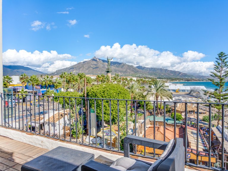 Apartment for Sale in Puerto Banús, Malaga 13