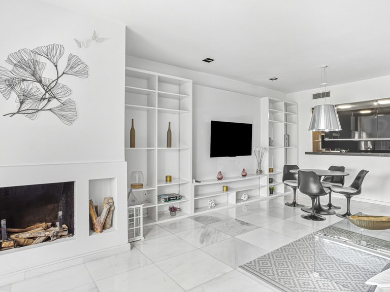 Apartment for Sale in Puerto Banús, Malaga 2