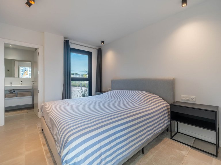 Apartment for Sale in Fuengirola, Malaga 11