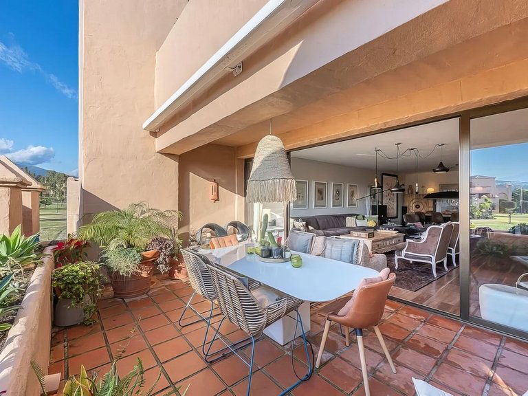 Penthouse for Sale in Estepona, Malaga 12