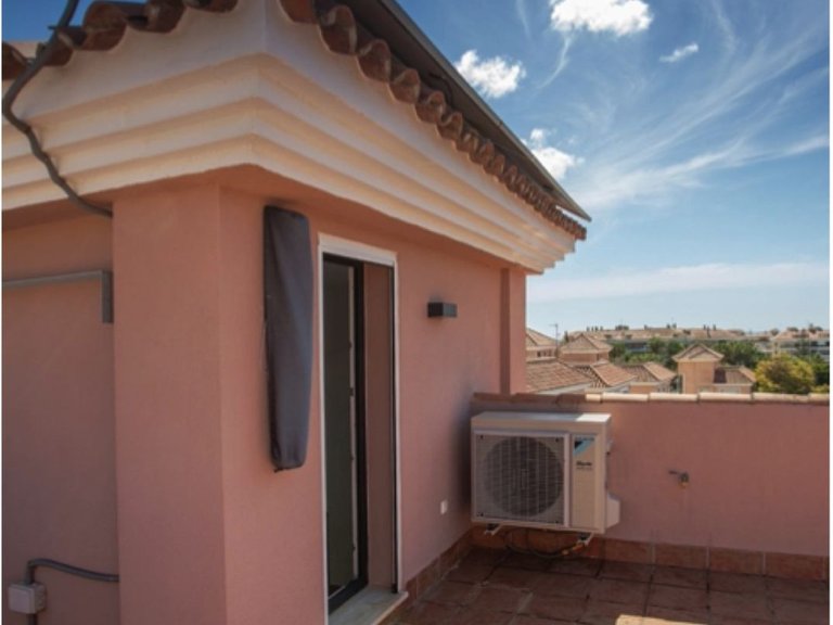 Villa for Sale in San Luis De Sabinillas, Malaga 19