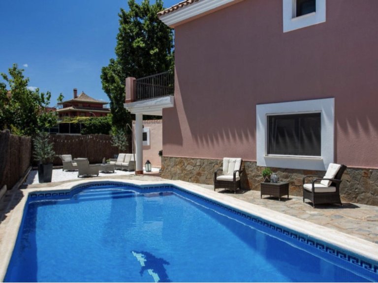 Villa for Sale in San Luis De Sabinillas, Malaga 2