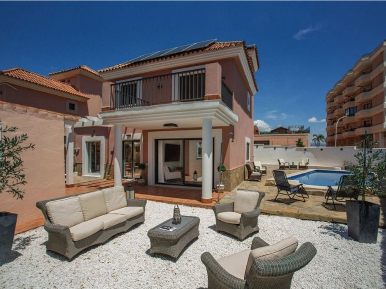 Villa for Sale in San Luis De Sabinillas, Malaga 3