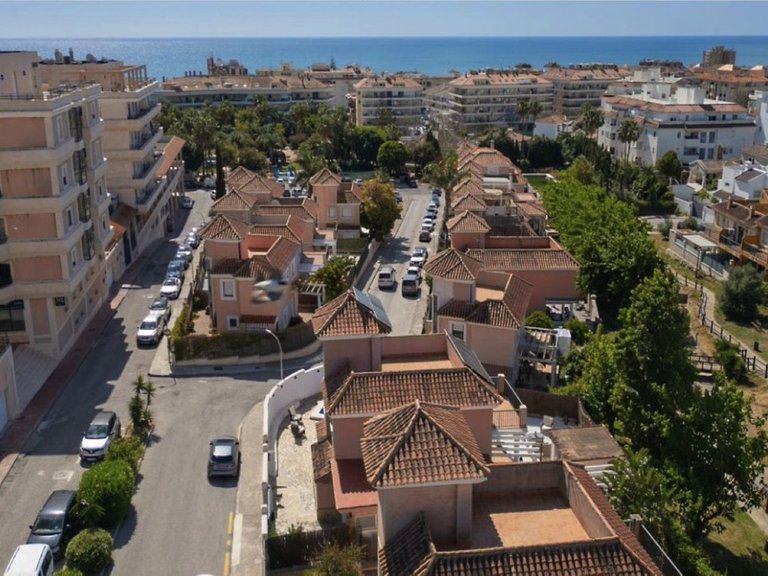 Villa for Sale in San Luis De Sabinillas, Malaga 4