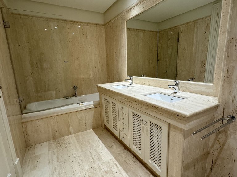 Apartment for Sale in Estepona, Malaga 7