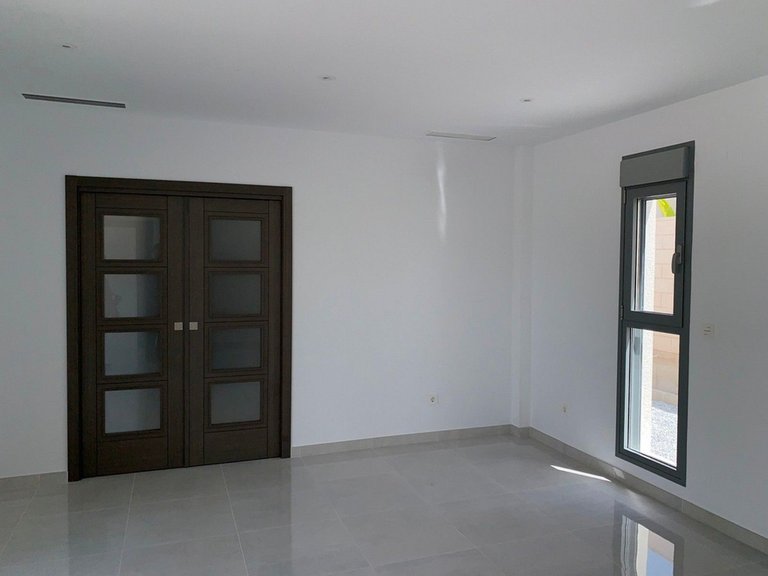 Villa for Sale in Pinoso, Alicante 2