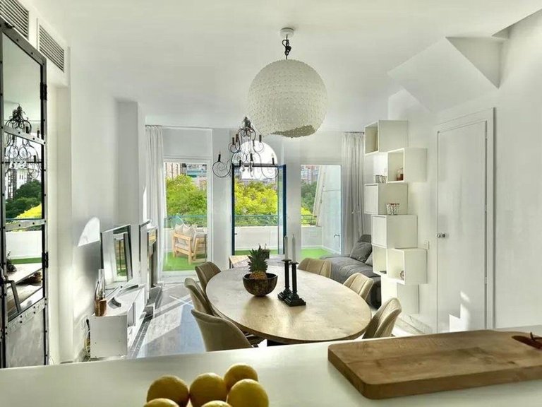 Apartment for Sale in The Golden Mile, Malaga 3