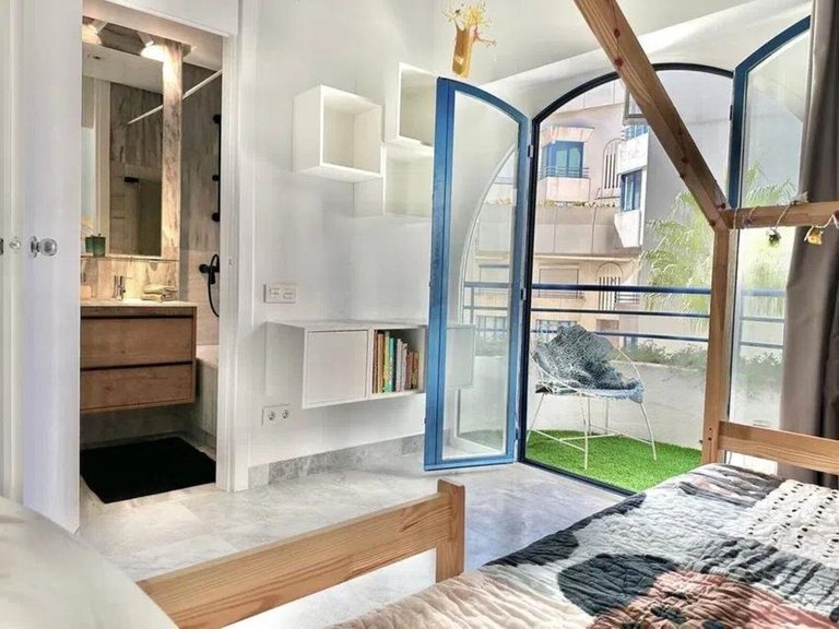 Apartment for Sale in The Golden Mile, Malaga 5