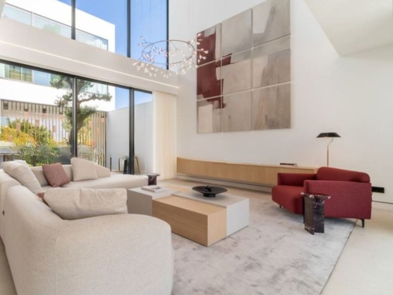 Villa for Sale in Nueva Andalucía, Malaga 3