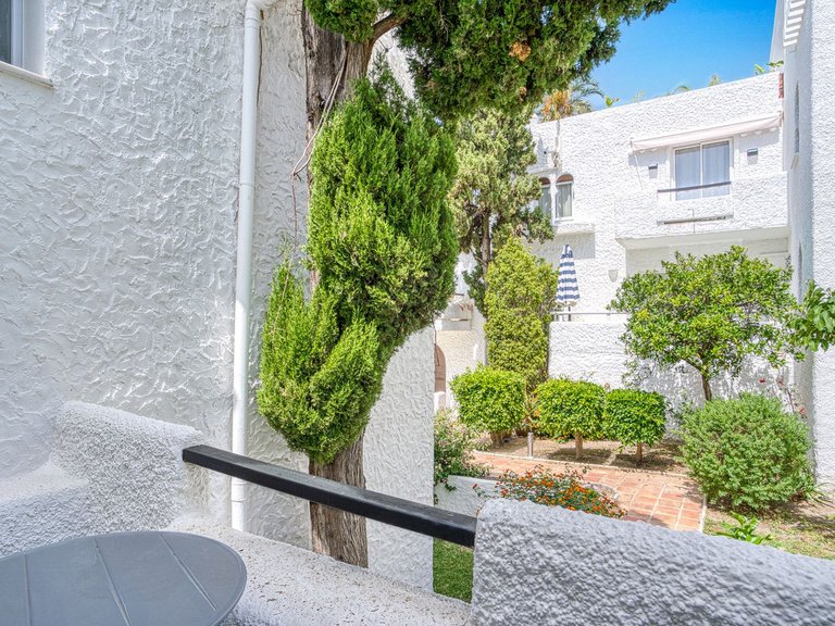 Villa for Sale in Nueva Andalucía, Malaga 10