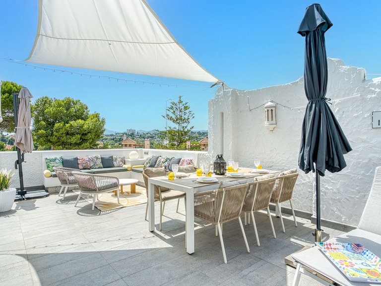 Villa for Sale in Nueva Andalucía, Malaga 3