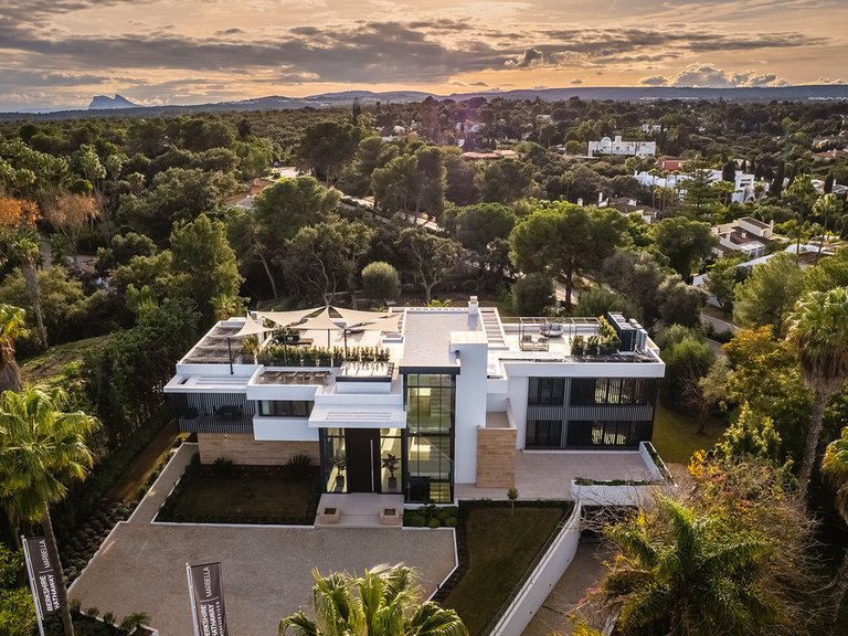 Villa for Sale in Sotogrande Costa, Cadiz 59