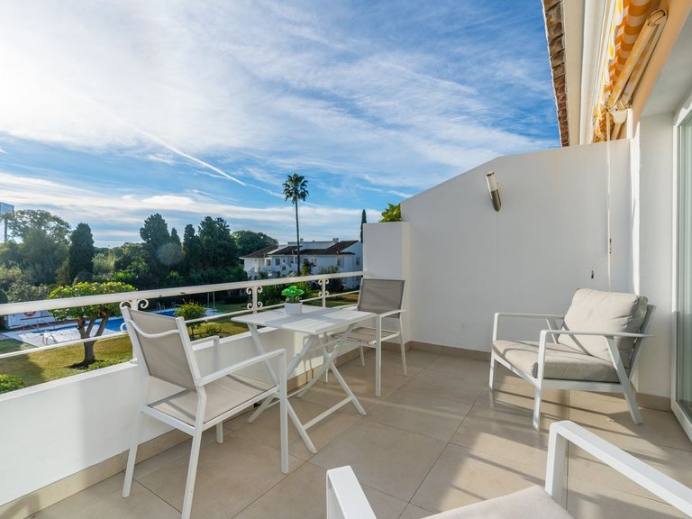 Apartment for Sale in El Paraiso, Malaga 13