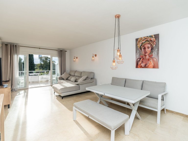 Apartment for Sale in El Paraiso, Malaga 20