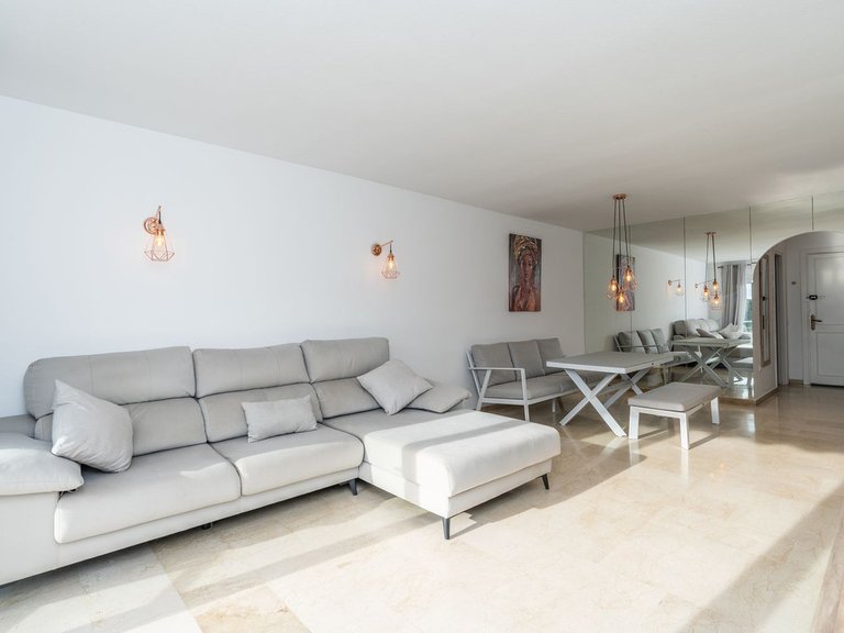 Apartment for Sale in El Paraiso, Malaga 23