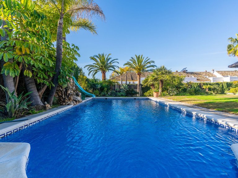 Villa for Sale in Costa del Sol Diana Park, Malaga 31