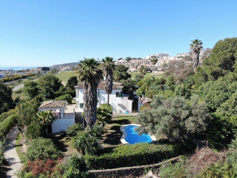Villa for Sale in San Luis De Sabinillas, Malaga 2