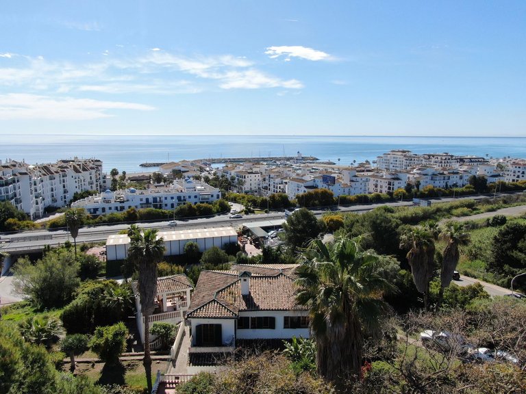 Villa for Sale in San Luis De Sabinillas, Malaga 3