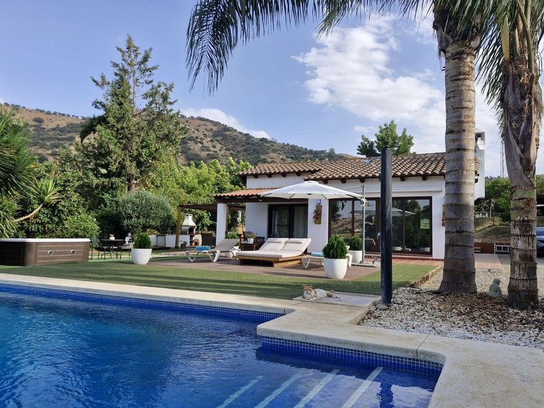 Villa for Sale in Coín, Malaga 1